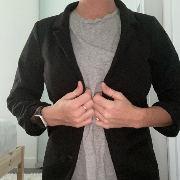 Size Medium Blazer - Picture 7 of 7